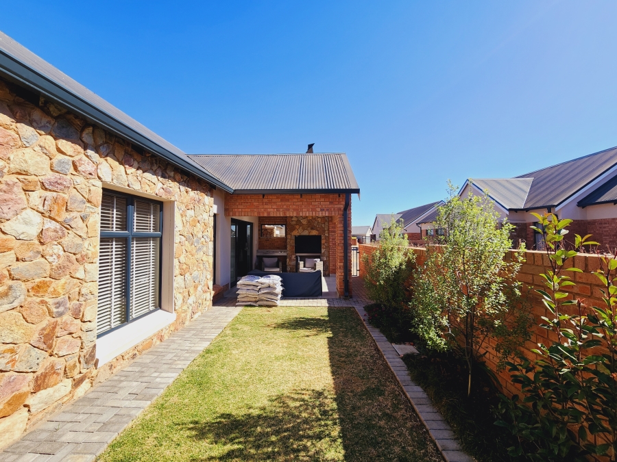3 Bedroom Property for Sale in De Land Estate North West